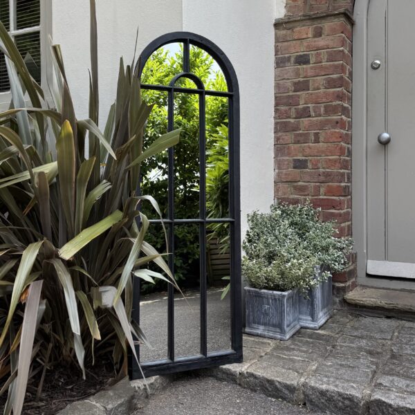 Narrow-arched-mirror