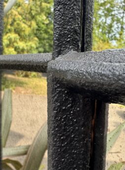 Black-garden-mirror